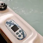 Holiday home Jacuzzi Prive, Retro-projecteur & Jardin