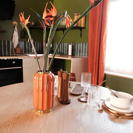 Jungle Avec Jacuzzi Prive & Retro-projecteur * Saint-Yzan-de-Soudiac