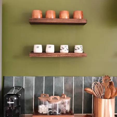 Jungle Avec Jacuzzi Prive & Retro-projecteur Дом отдыха Saint-Yzan-de-Soudiac