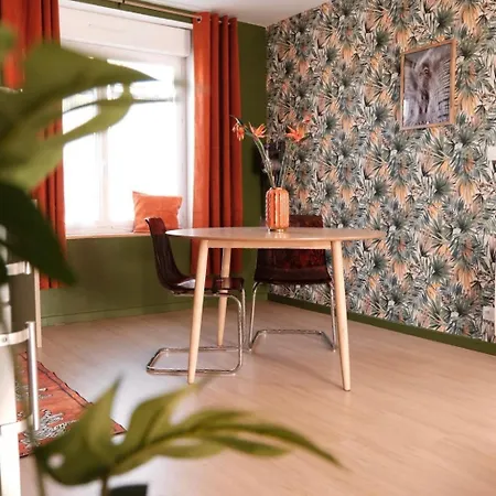 Jungle Avec Jacuzzi Prive & Retro-projecteur