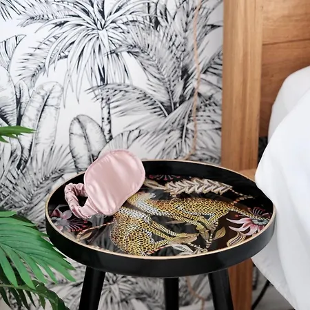 Jungle Avec Jacuzzi Prive & Retro-projecteur Дом отдыха