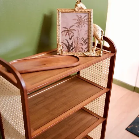 Jungle Avec Jacuzzi Prive & Retro-projecteur Saint-Yzan-de-Soudiac