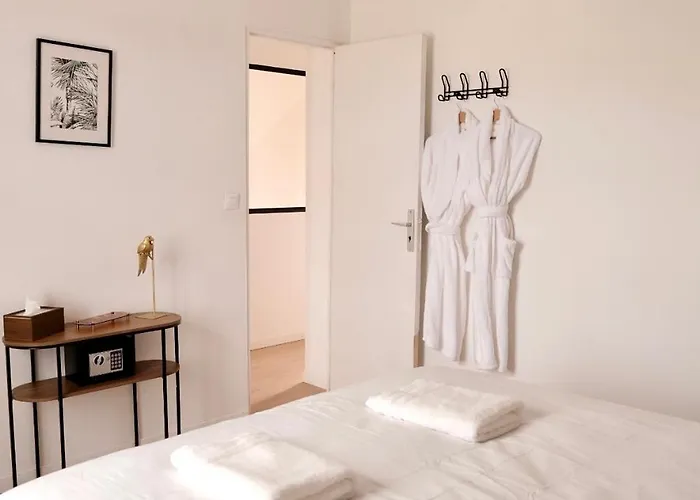 Jungle Avec Jacuzzi Privé Hébergement de vacances *