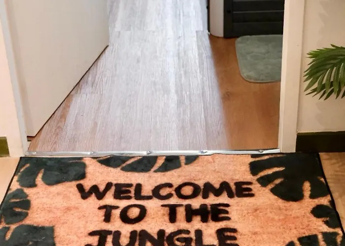 Hébergement de vacances Jungle Avec Jacuzzi Privé Saint-Yzan-de-Soudiac