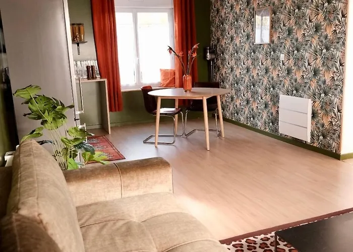 Jungle Avec Jacuzzi Privé Saint-Yzan-de-Soudiac